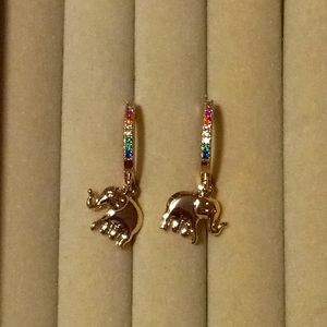 Huggie Hoop Elephant Desing With Cubic Zircon Multicolor Gold layered/ORO LAMINA